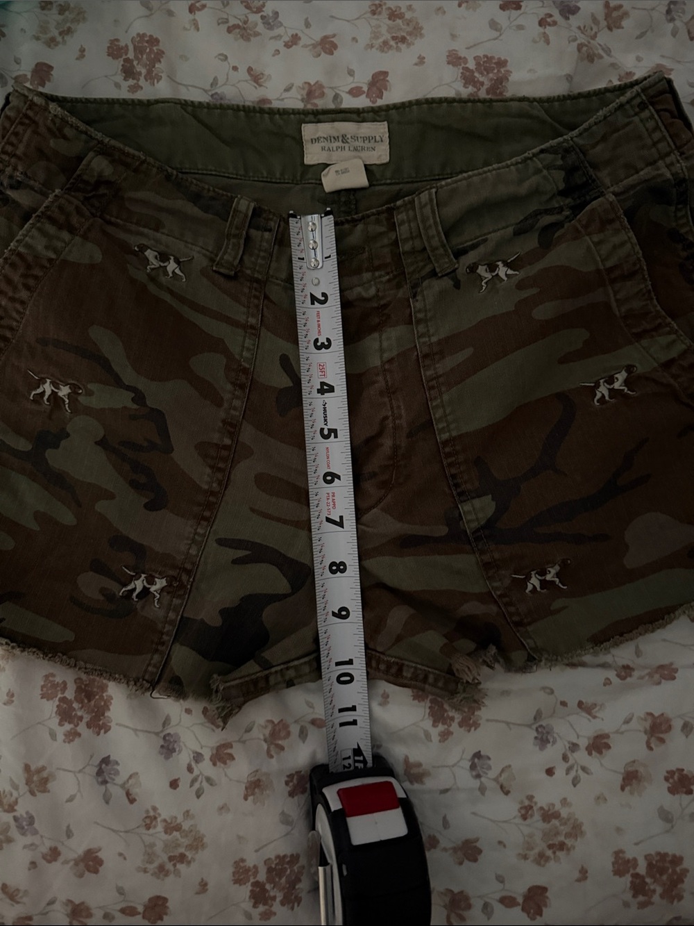 Denim & Supply Ralph Lauren Camo Cut-Off Shorts with Embroidered Hunting Dogs - Picture 5 of 7